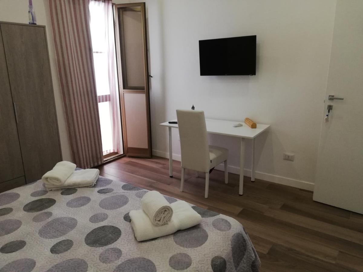 Casa Di Edo Bed and Breakfast Brindisi Buitenkant foto